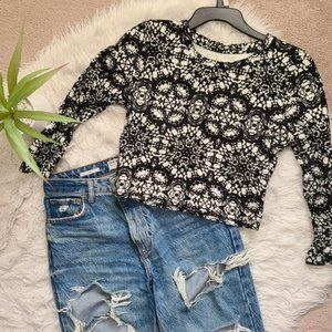 Back & white kaleidescope pattern crop top